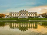 © Pexels | Caio Blick auf die Gloriette im oberen Teil des Schönbrunner Schlossparks