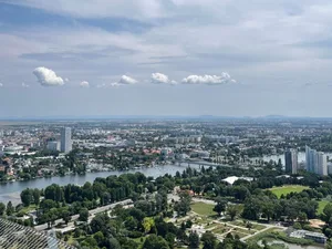 Blick über Wien und die Donau