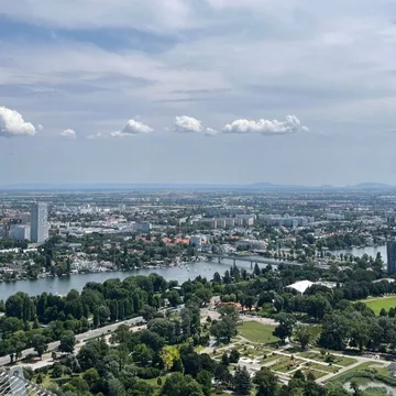 © Pexels | Mark Matvi Blick über Wien und die Donau