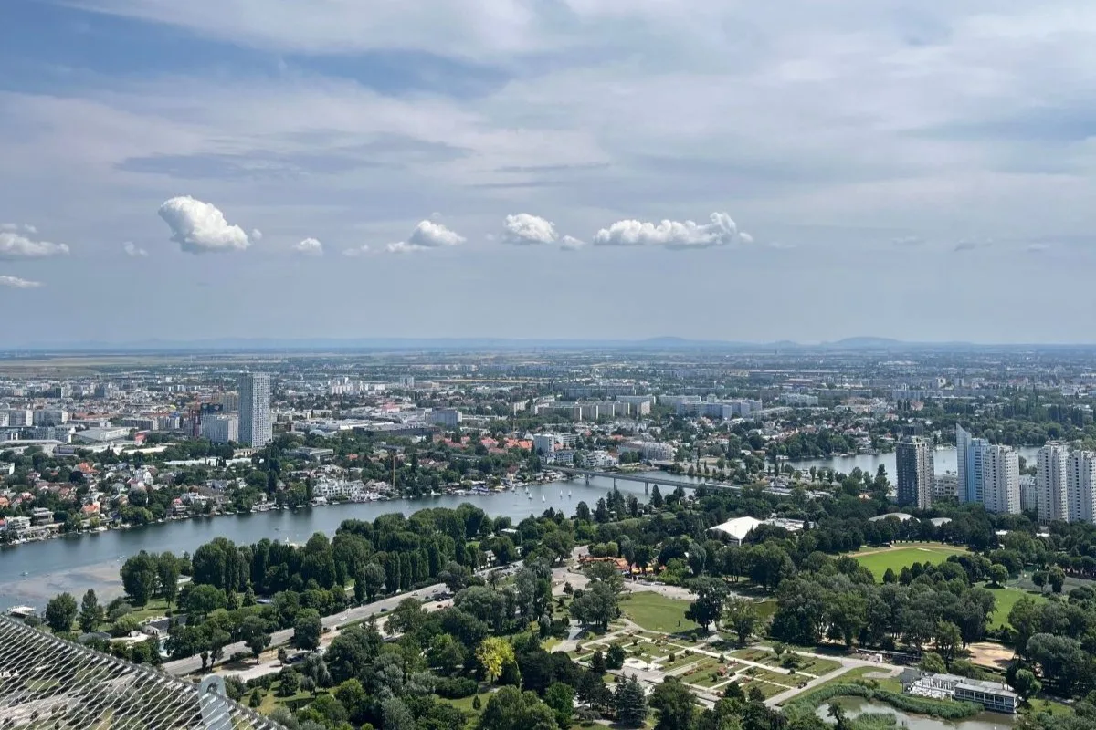 Blick über Wien und die Donau