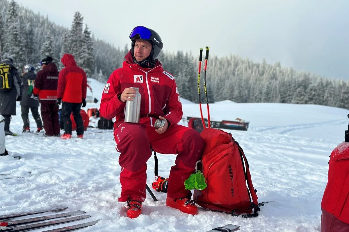 julianschuetter_schnee_creditthomasschrammel_oesv_cut.jpg