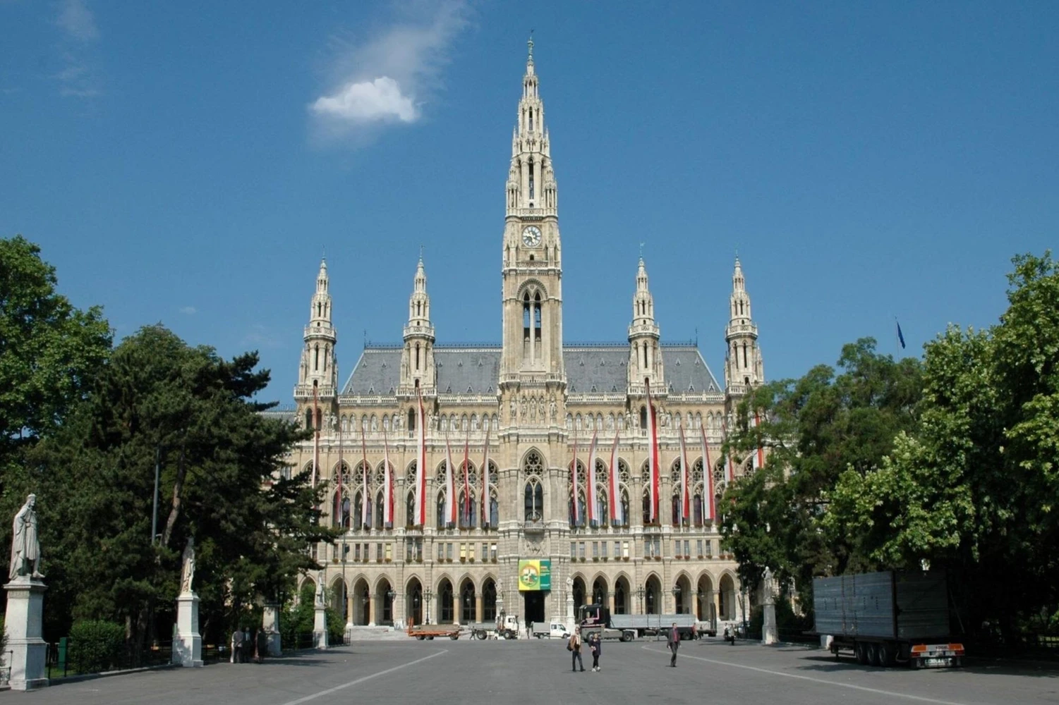 wiener_rathaus_c_freepik_0.jpg